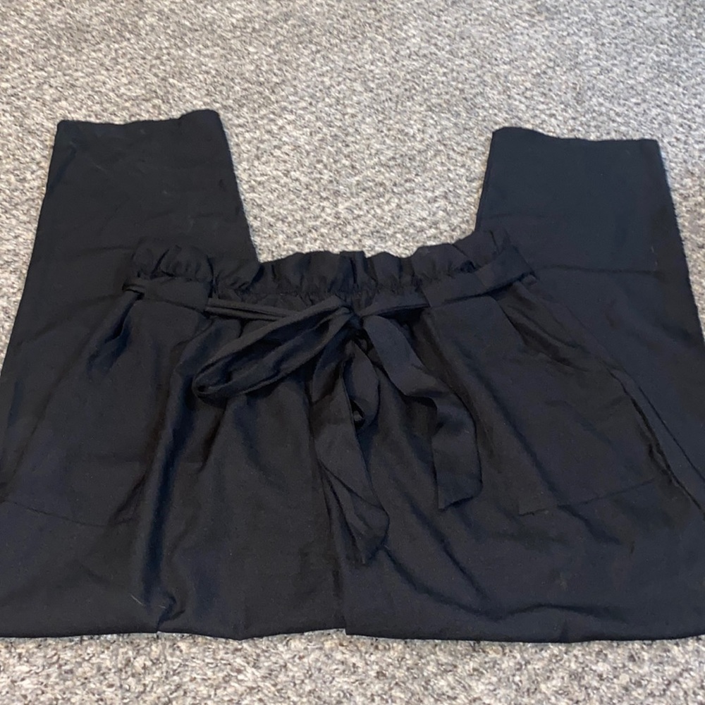 Shein Black dress pants with stretchy waste-band and tie belt. Size 2XL